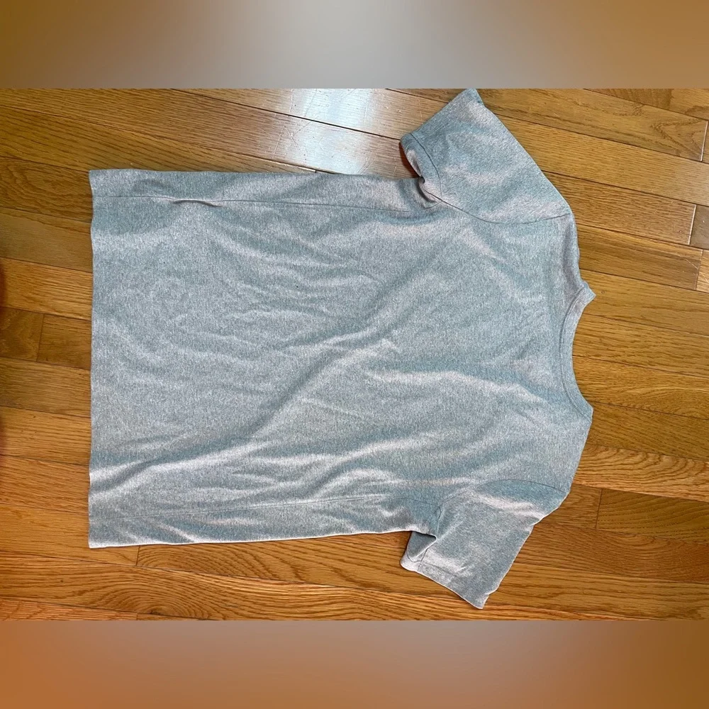 Nike Gray dri-fit shirt with the swoosh and Heat size‎ large